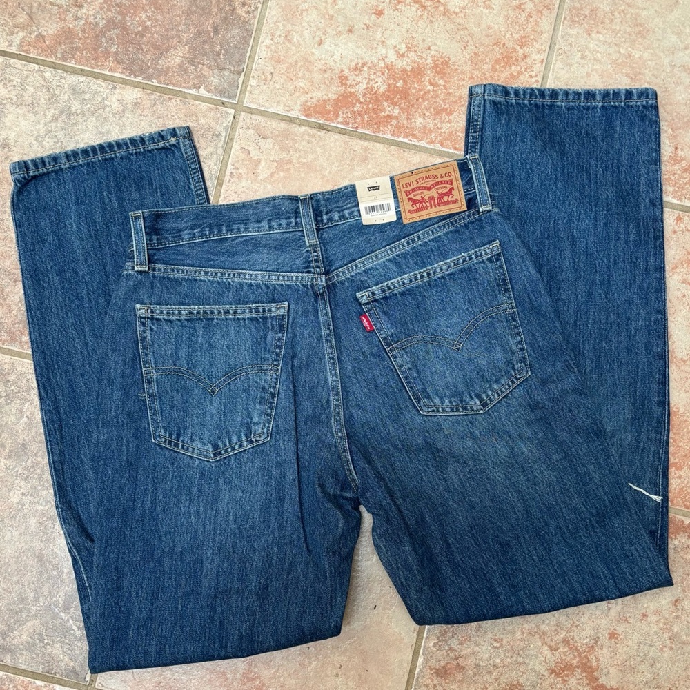 π¦ Levi's Distressed Straight Leg Jeans - Low Pro π¦ - Picture 4 of 14